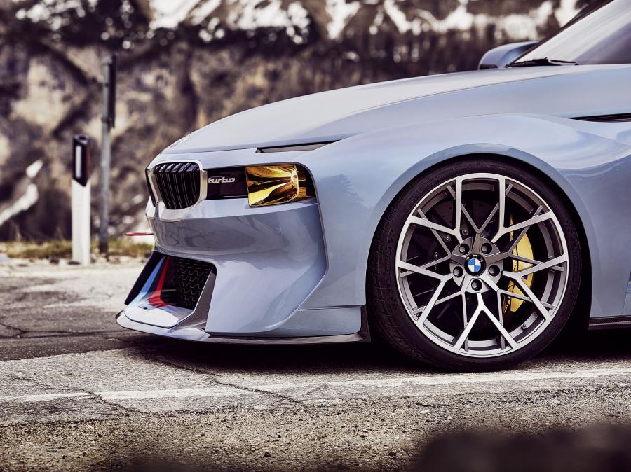  BMW 2002 Hommage Concept 2016 года  (фото 9 из 18)